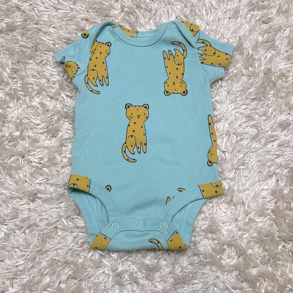 CARTER’S || NB Bodysuit - Picture 1 of 1